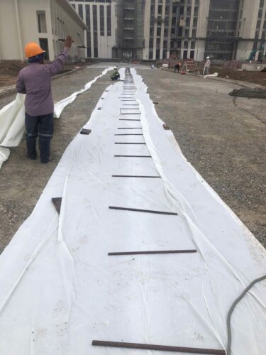 CUỘN LÓT SÀN ĐỔ BÊ TÔNG
